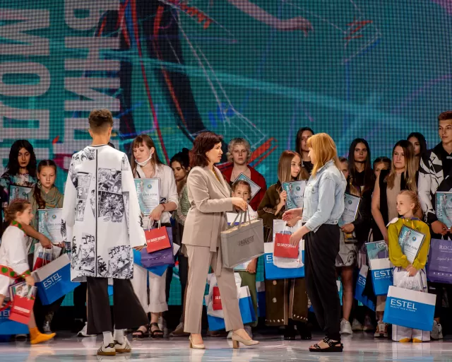 Финалист «Мельница моды-2020» создала коллекцию из тканей «Моготекс»