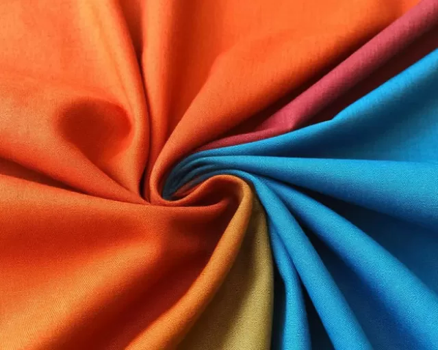 Почему ткань линяет: Технологические ошибки крашения и способы их предотвращения